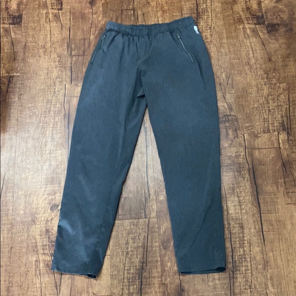 Athletic pants